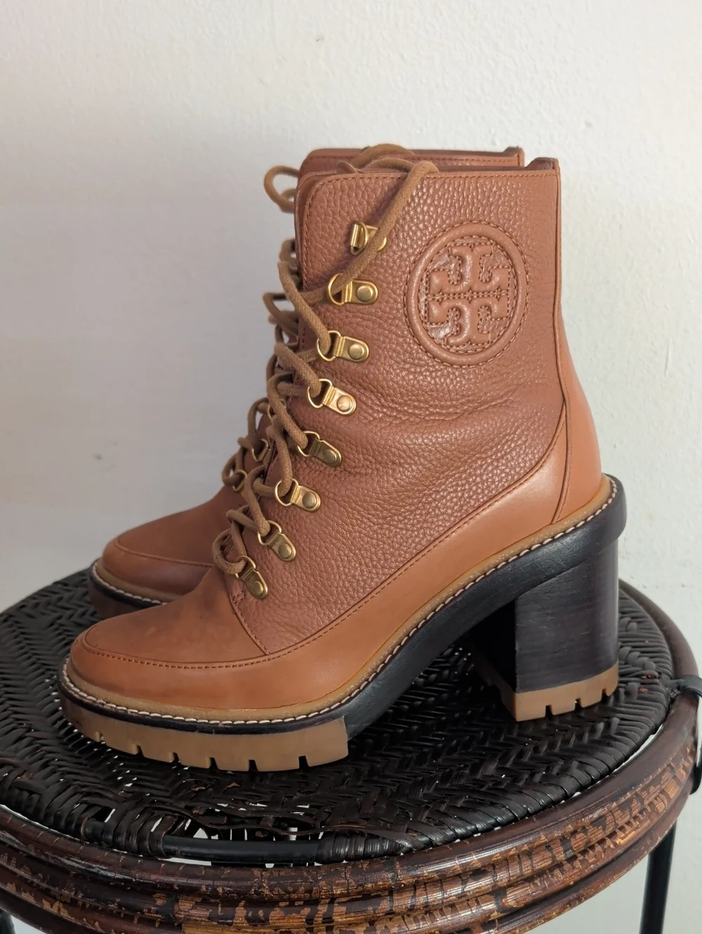 Tory Burch very good
